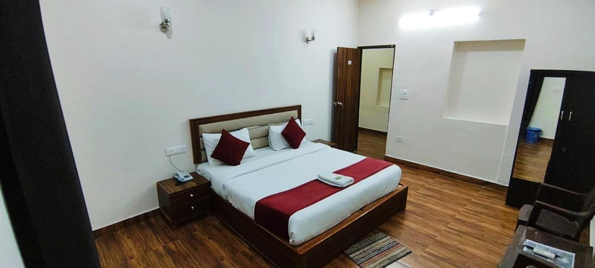 Luxury Rooms In Safdarjung Enclave Near Aiims & Safdarjung Hospital New Delhi Exterior photo